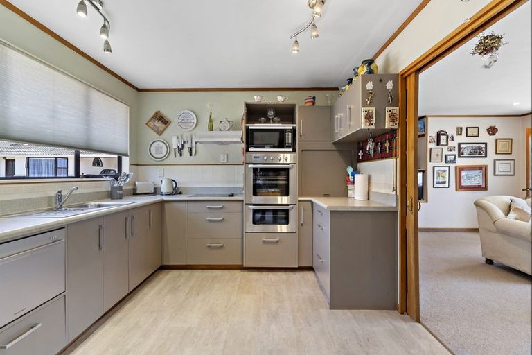 Photo of property in 50d Mcmaster Street, Greytown, 5712