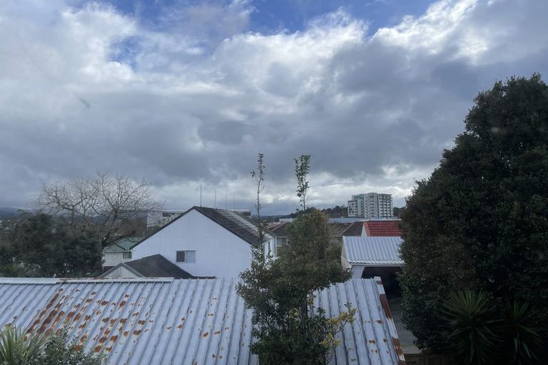 Photo of property in 5/106 West Coast Road, Glen Eden, Auckland, 0602