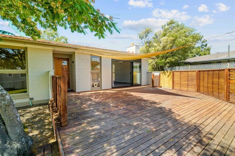 Photo of property in 33 West-watson Avenue, Hillmorton, Christchurch, 8025
