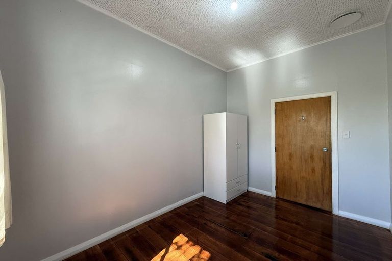 Photo of property in 61 Rolleston Street, Mount Cook, Wellington, 6021