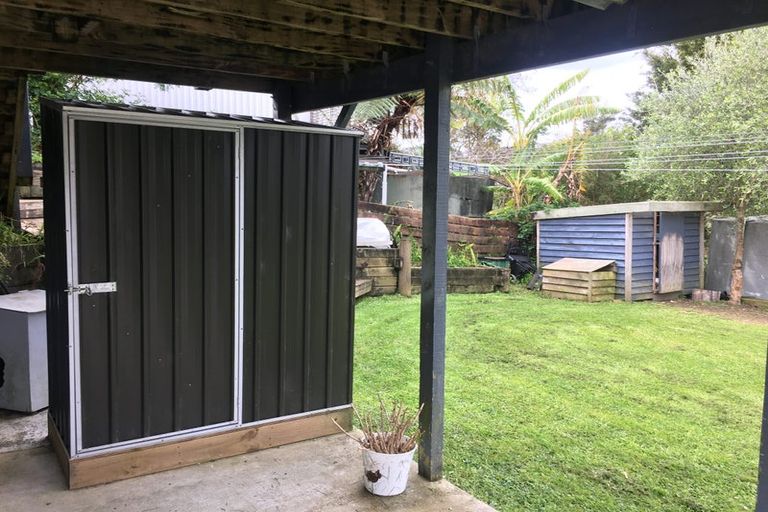 Photo of property in 52 Stillwater Crescent, Stillwater, Silverdale, 0993