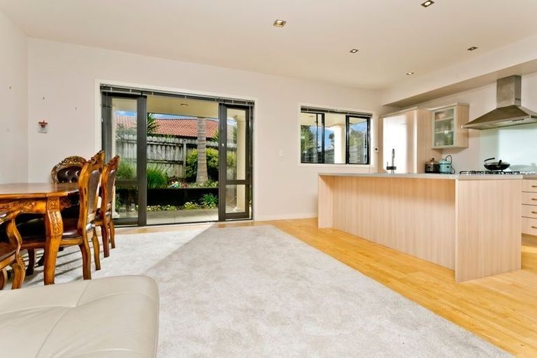 Photo of property in Point Ridge, 19/130 Gills Road, Albany Heights, Auckland, 0632