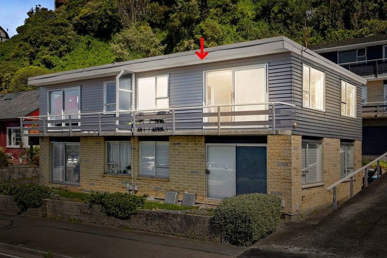 Photo of property in 271 Karaka Bay Road, Karaka Bays, Wellington, 6022