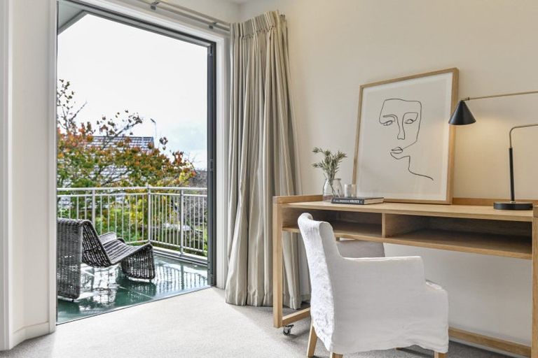 Photo of property in 12 Te Puna Place, Havelock North, 4130