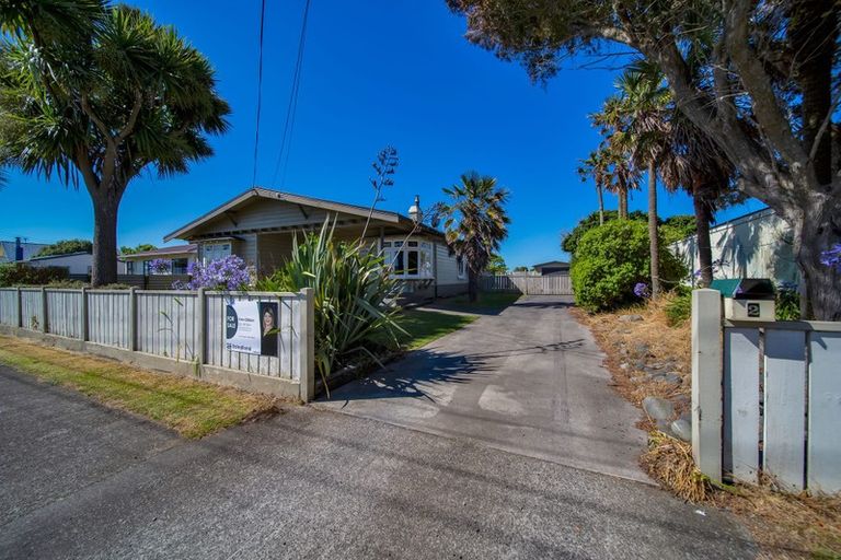 Photo of property in 2 Galt Street, Hawera, 4610