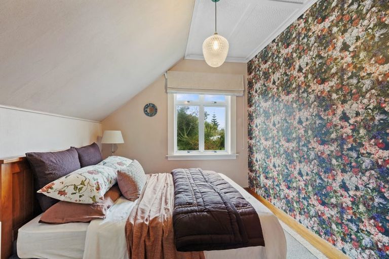 Photo of property in 13 Paynters Avenue, Strandon, New Plymouth, 4312