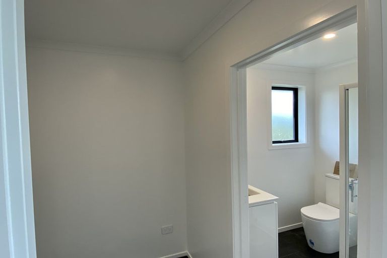 Photo of property in 19 Tahuna Minhinnick Drive, Glenbrook, Waiuku, 2681