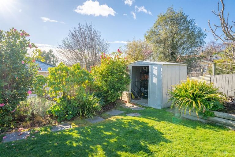 Photo of property in 28 Solway Street, Holmes Hill, Oamaru, 9401