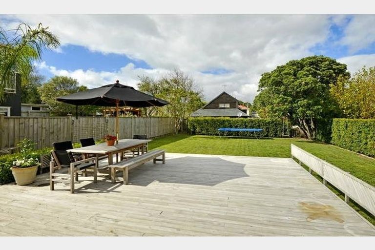 Photo of property in 30 Regent Street, Devonport, Auckland, 0624