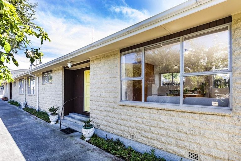 Photo of property in 2/69 Wiggins Street, Sumner, Christchurch, 8081