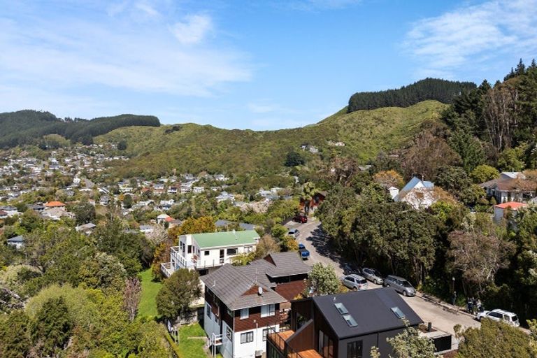 Photo of property in 27 Westhaven Drive, Tawa, Wellington, 5028