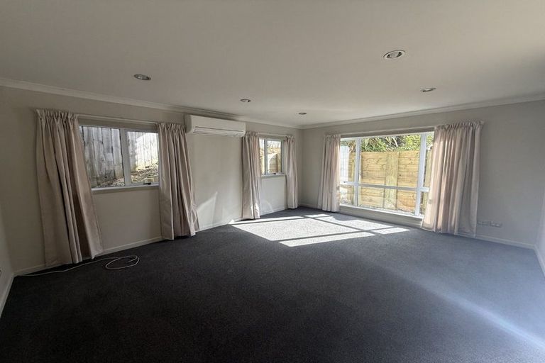 Photo of property in 111a Triangle Road, Massey, Auckland, 0614