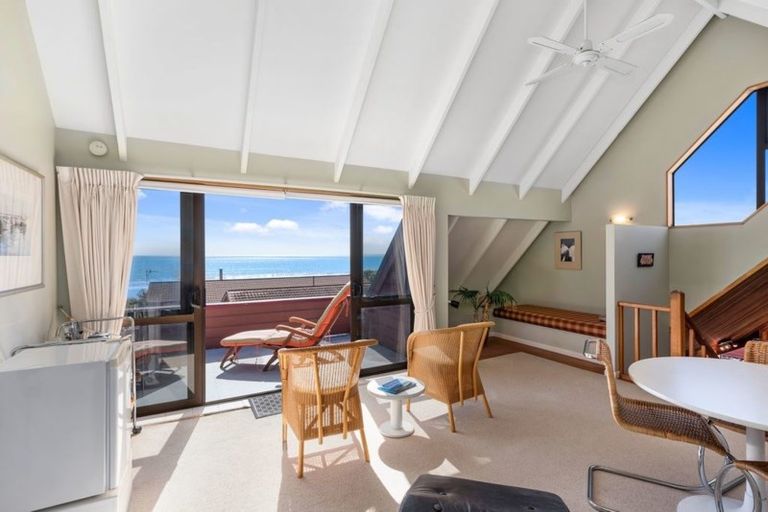 Photo of property in 115 Tutere Street, Waikanae Beach, Waikanae, 5036