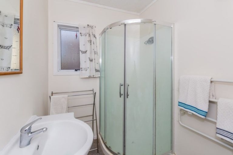 Photo of property in 19 Raukawa Street, Himatangi Beach, Foxton, 4891