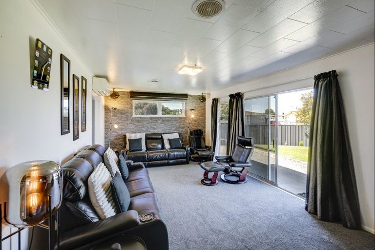 Photo of property in 51 Folkestone Drive, Flaxmere, Hastings, 4120