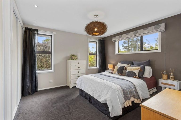 Photo of property in 83 Staveley Street, Avonhead, Christchurch, 8042