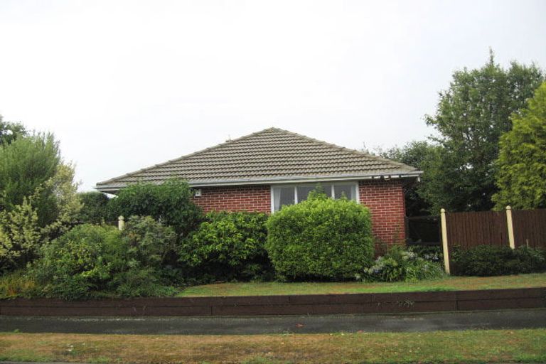 Photo of property in 3 Cheam Street, Dallington, Christchurch, 8061