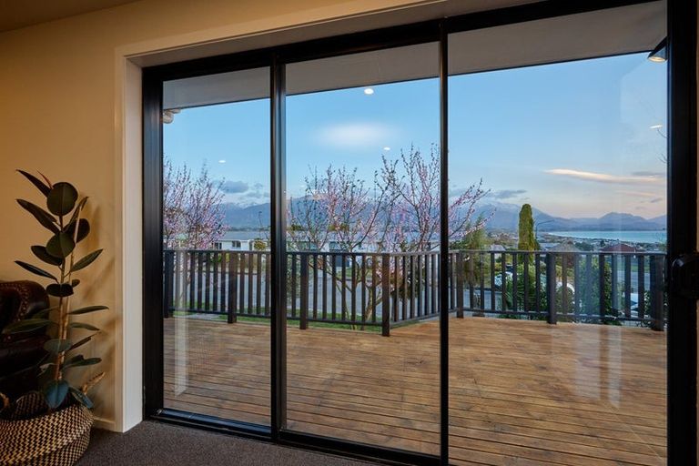 Photo of property in 27 Hastings Street, Kaikoura, 7300