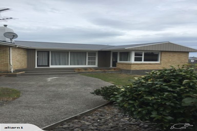 Photo of property in 104 Manawapou Road, Hawera, 4610