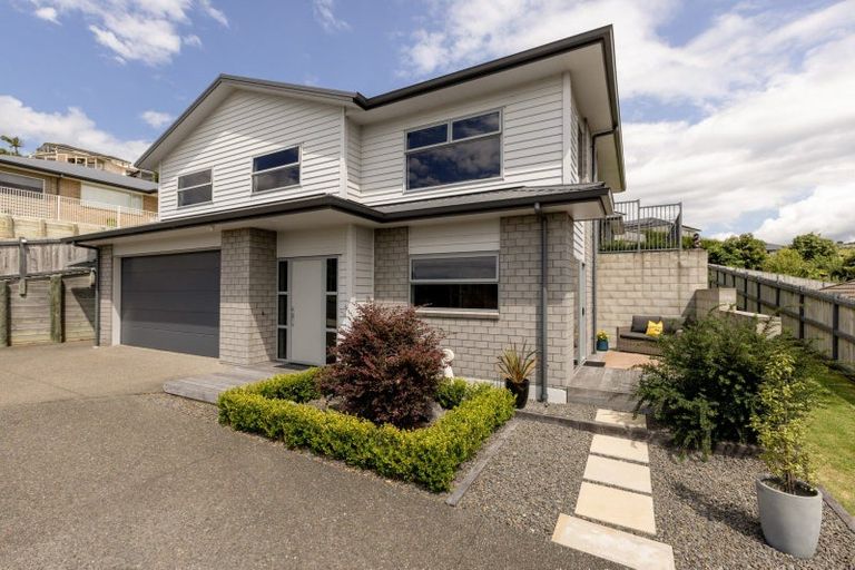 Photo of property in 111 Oteki Park Drive, Welcome Bay, Tauranga, 3112