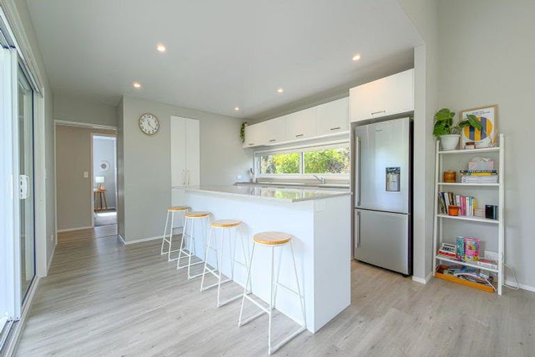 Photo of property in 5 Ross Place, Whiritoa, Whangamata, 3691