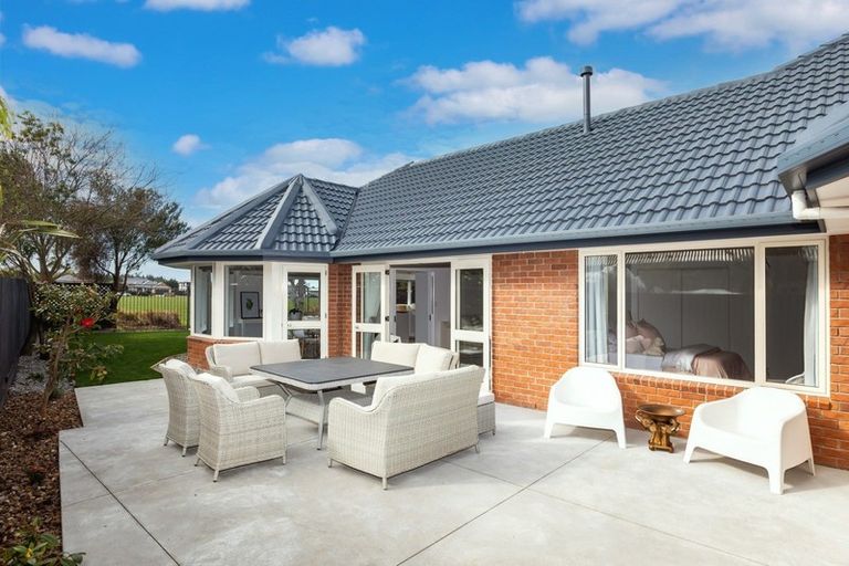 Photo of property in 67 Forest Drive, Parklands, Christchurch, 8083