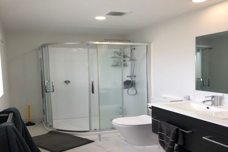 Photo of property in 28a Opaheke Road, Papakura, 2110