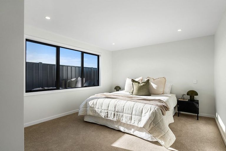 Photo of property in 6/102 Eriksen Road, Te Awa, Napier, 4110