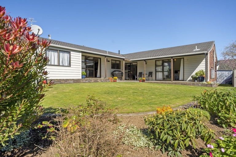 Photo of property in 20 Fairfax Terrace, Frankleigh Park, New Plymouth, 4310