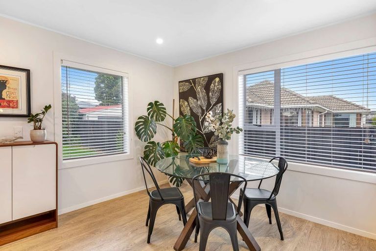 Photo of property in 19 Horton Place, Avondale, Christchurch, 8061