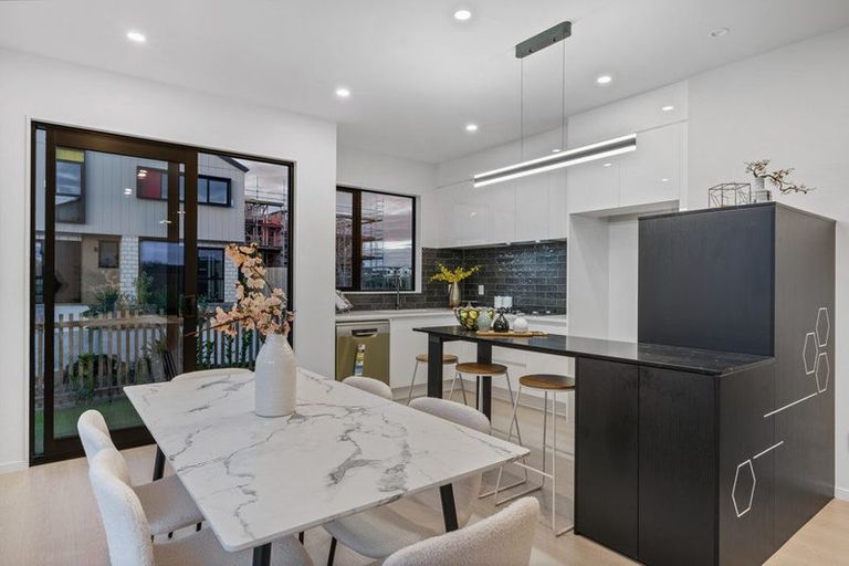 Photo of property in 196 Henwood Road, Westgate, 0814