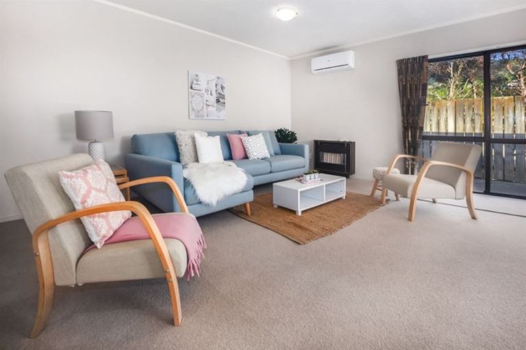 Photo of property in 41b Duncan Street, Tawa, Wellington, 5028