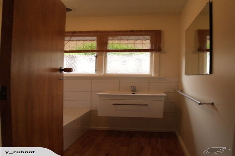 Photo of property in 72 Cutts Road, Russley, Christchurch, 8042