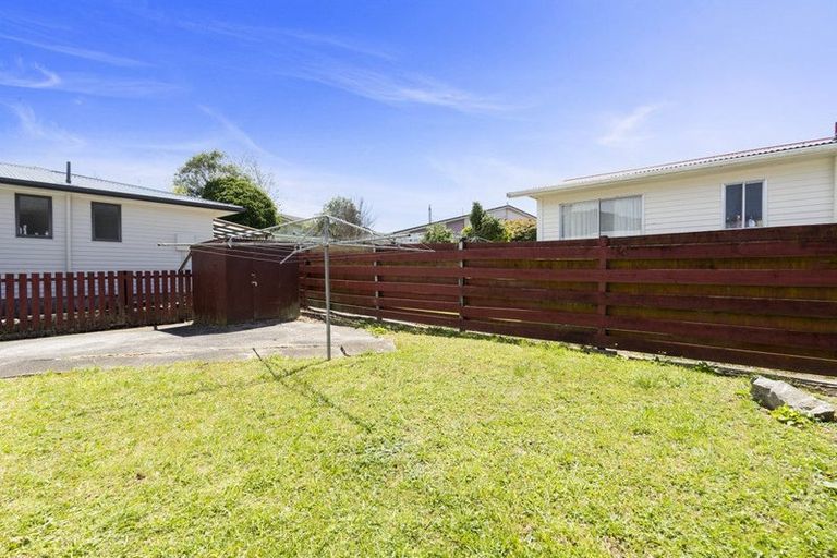 Photo of property in 293a Wellington Road, Wainuiomata, Lower Hutt, 5014