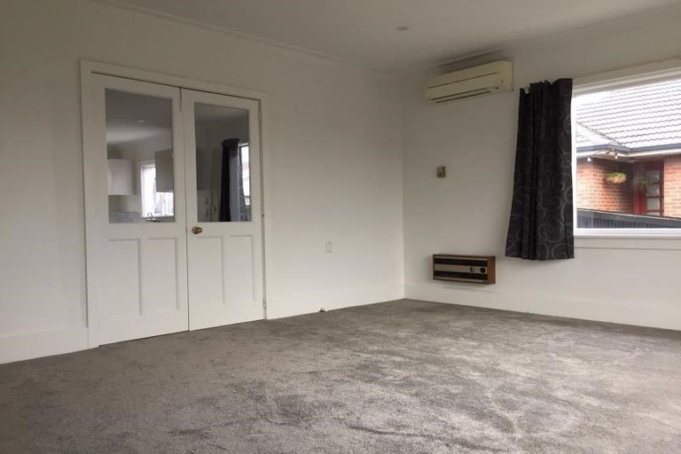 Photo of property in 1/170 Main North Road, Redwood, Christchurch, 8051