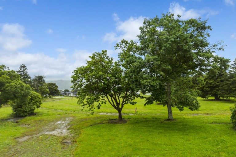 Photo of property in 11 Raeble Walkington Lane, Wallaceville, Upper Hutt, 5018