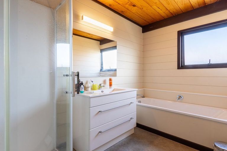 Photo of property in 9 Tudor Court, Paraparaumu Beach, Paraparaumu, 5032