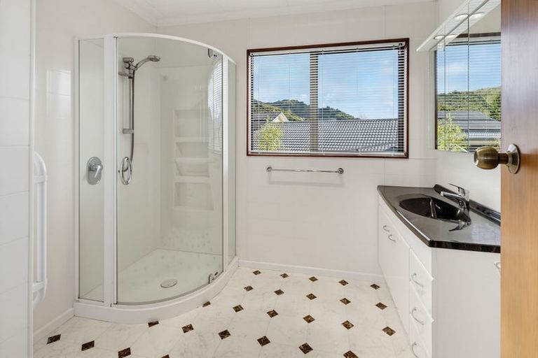 Photo of property in 296 Waikawa Road, Waikawa, Picton, 7220