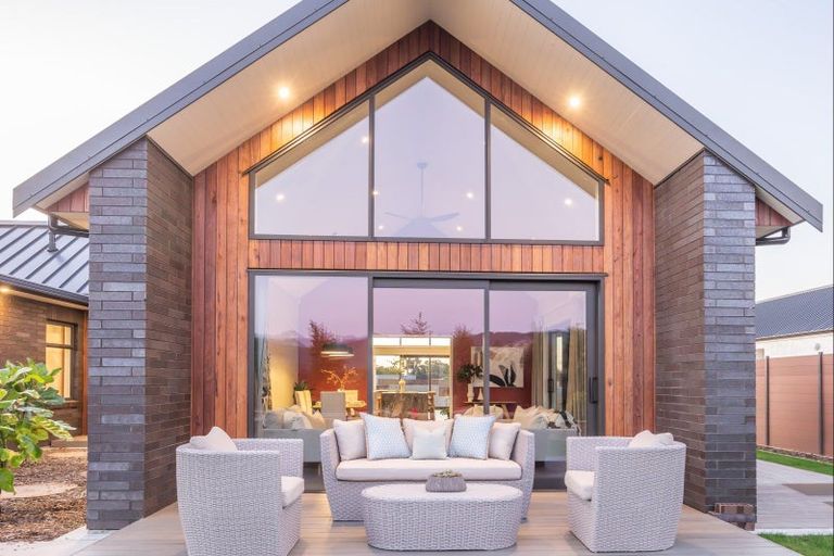 Photo of property in 22 Phoenix Palms Grove, Levin, 5510