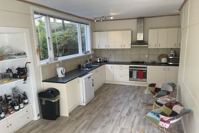 Photo of property in 39 Karepa Street, Brooklyn, Wellington, 6021