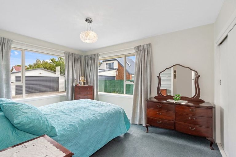 Photo of property in 35 Farnborough Street, Aranui, Christchurch, 8061