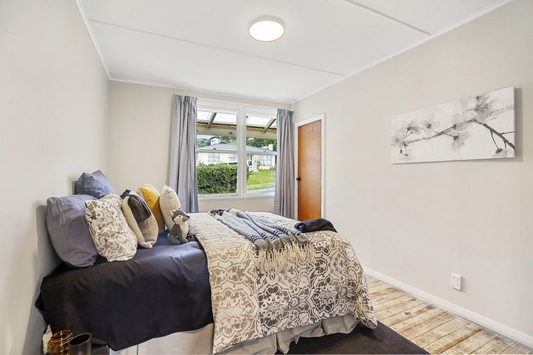 Photo of property in 43 Piko Street, Titahi Bay, Porirua, 5022