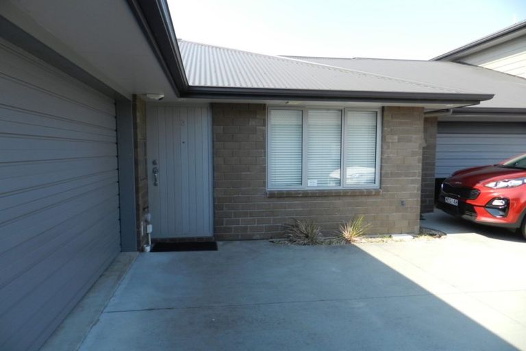 Photo of property in 3/27 Jones Crescent, Melville, Hamilton, 3206