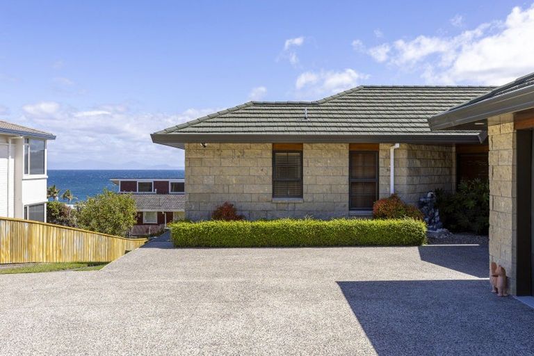Photo of property in 6 Maniapoto Grove, Waipahihi, Taupo, 3330