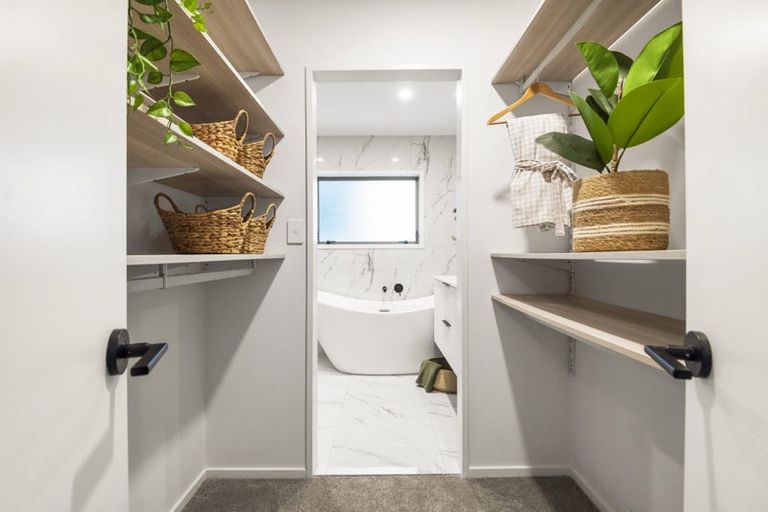 Photo of property in 2/48 Park Hill Road, Birkenhead, Auckland, 0626