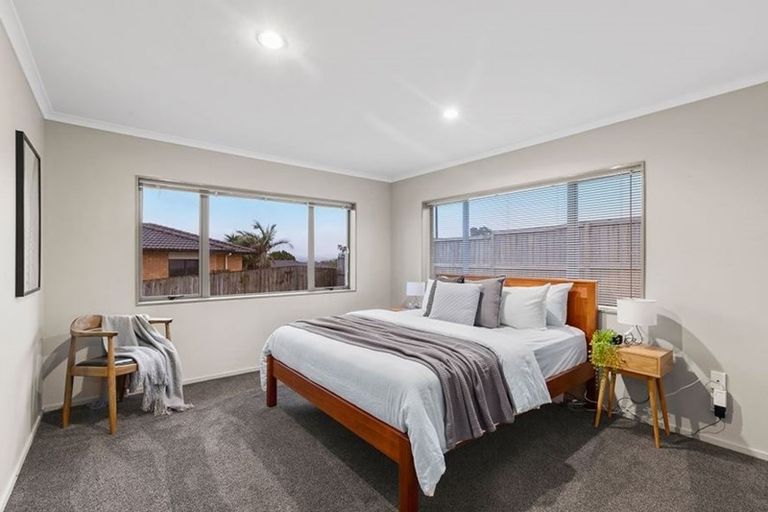 Photo of property in 12 Gordon Stanley Drive, Massey, Auckland, 0614