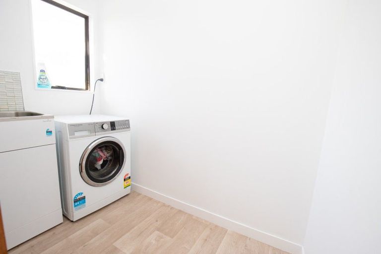 Photo of property in 14 Miller Place, Ngatea, 3503