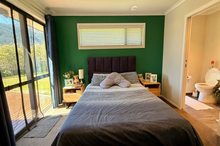 Photo of property in 3 Huntaway Close, Stoke, Nelson, 7011