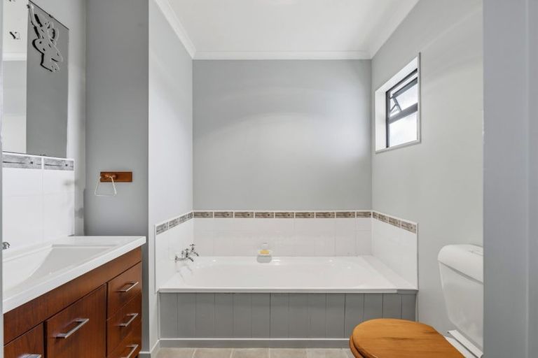 Photo of property in 20 Loveridge Place, Morrinsville, 3300