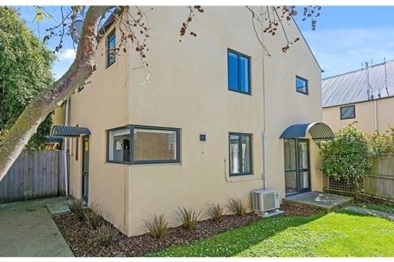 Photo of property in 8/36 Mathesons Road, Phillipstown, Christchurch, 8011